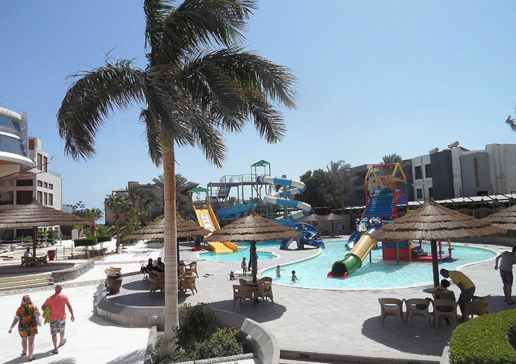 Hotelansicht + Kinerpool Seagull Beach Resort