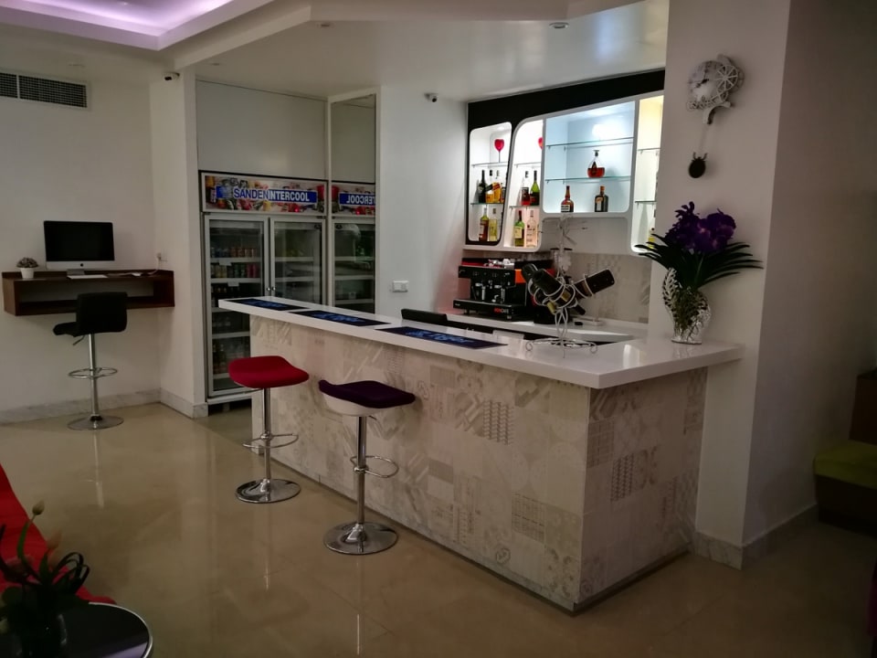 Bar Harmony Phnom Penh Hotel