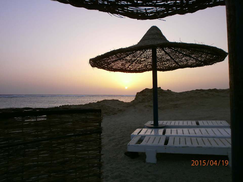 Schaut euch diesen Sonnenaufgang an Pensée Royal Garden Beach Resort