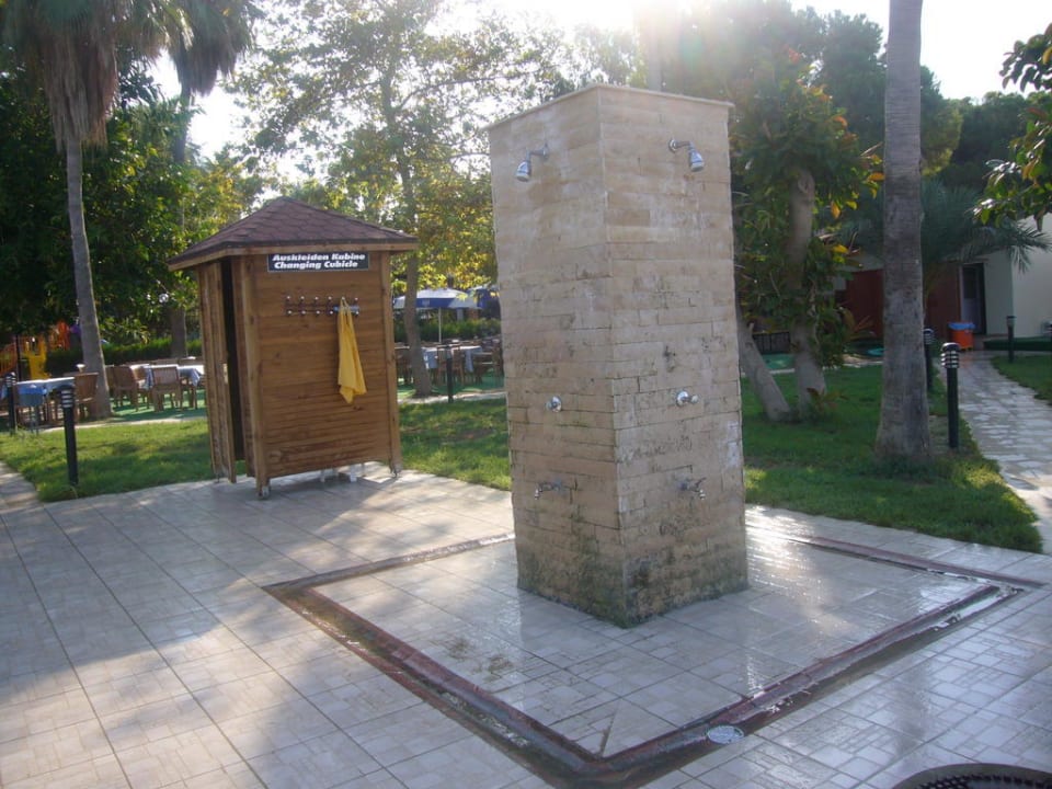 Strandduschen, Umkleide Hotel Sirma