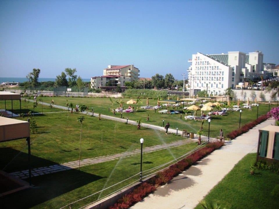 Neue Gartenanlage Hotel Novum Garden Side