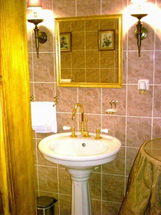 Schloss Jemniste Hotel Schloss Jemniste