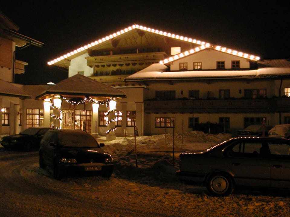Außenansicht im Winter Lisi Family Hotel Reith bei Kitzbühel