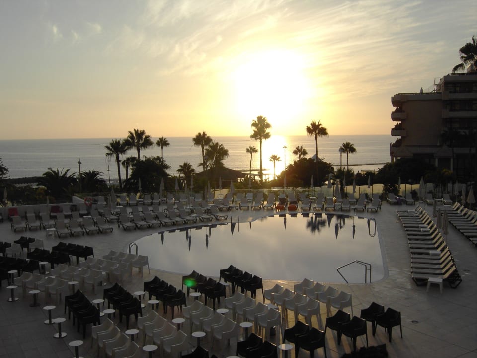 Ausblick von der Restaurantterrasse abends Hovima Costa Adeje - For Cool Adults