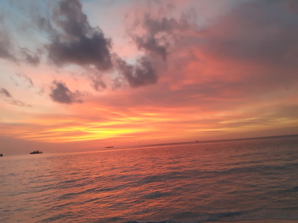 Strand Meeru Maldives Resort Island