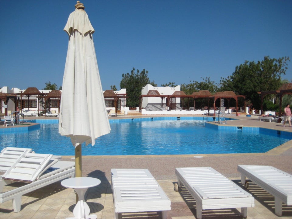 Бассейн Menaville Safaga