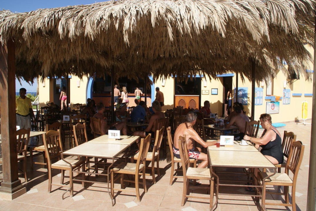 Sabbar am Pool TUI BLUE Samaya