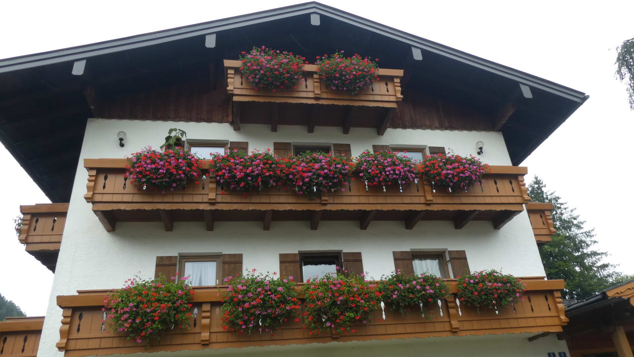 Außenansicht Alpenhotel & Ferienwohnungen Weiherbach