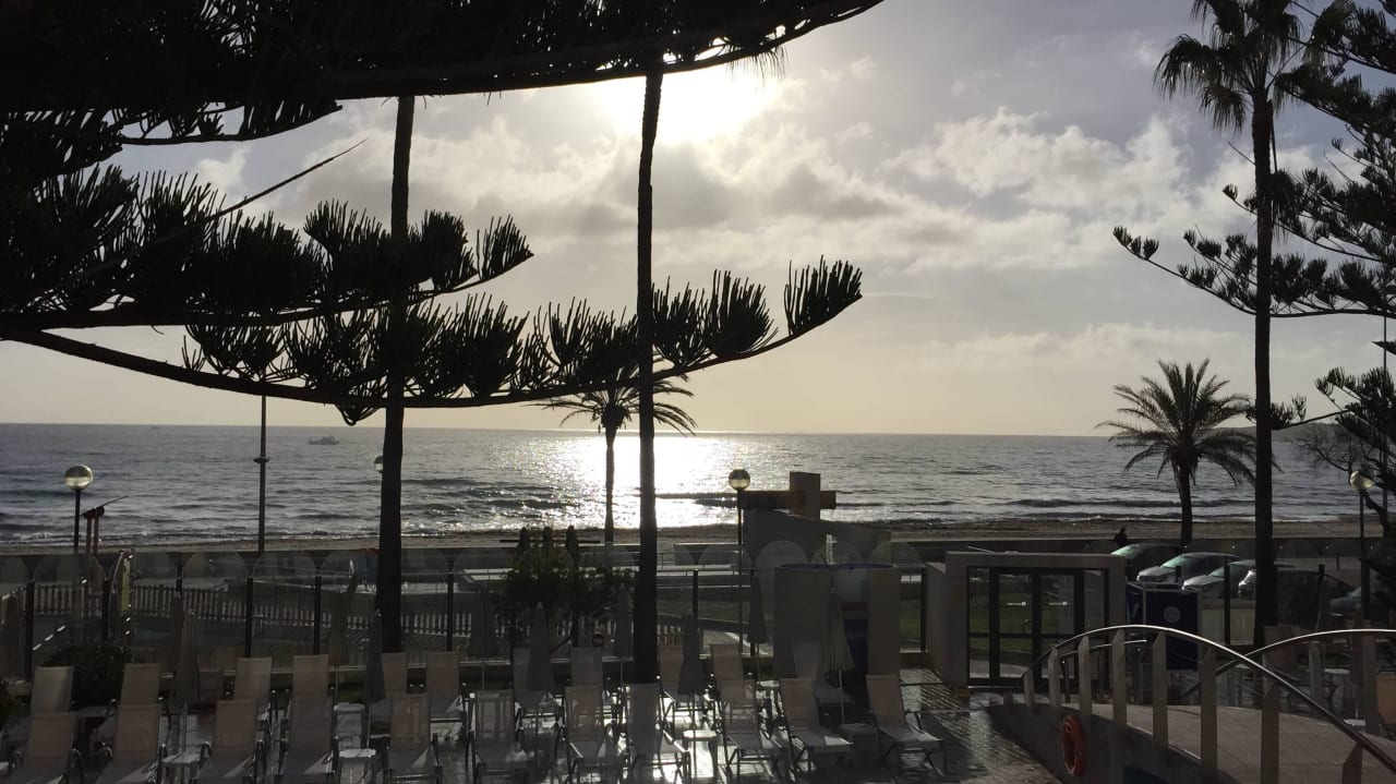 Blick von der Restaurantterrasse CM Playa del Moro