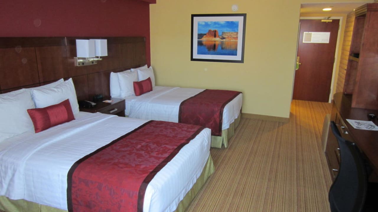 Schönes Zimmer Courtyard Page at Lake Powell