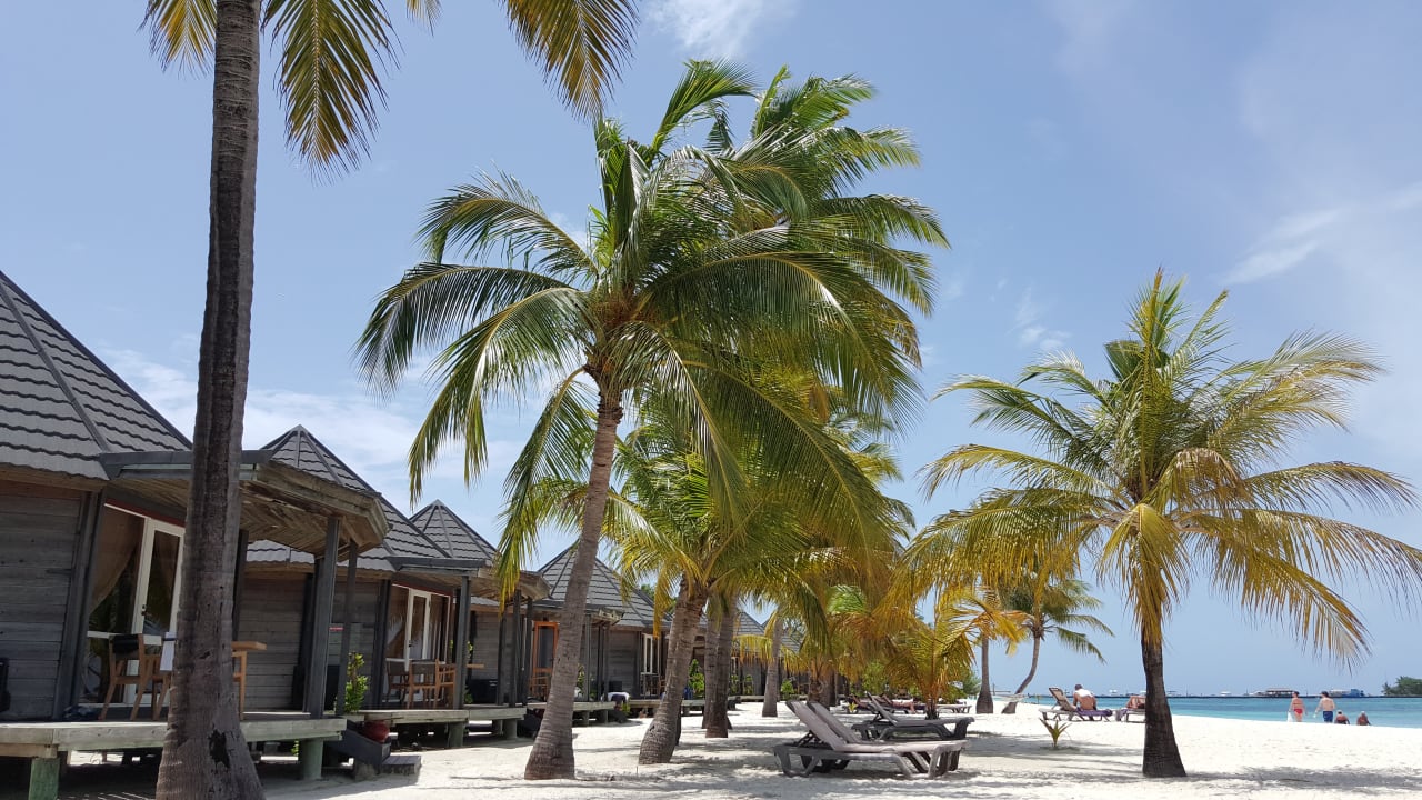 Strand Kuredu Island Resort & Spa