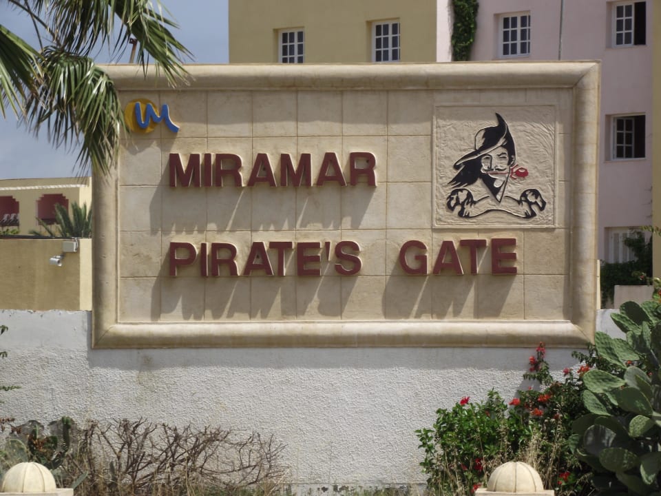 Einfahrt Alassio Hotel and Thalasso