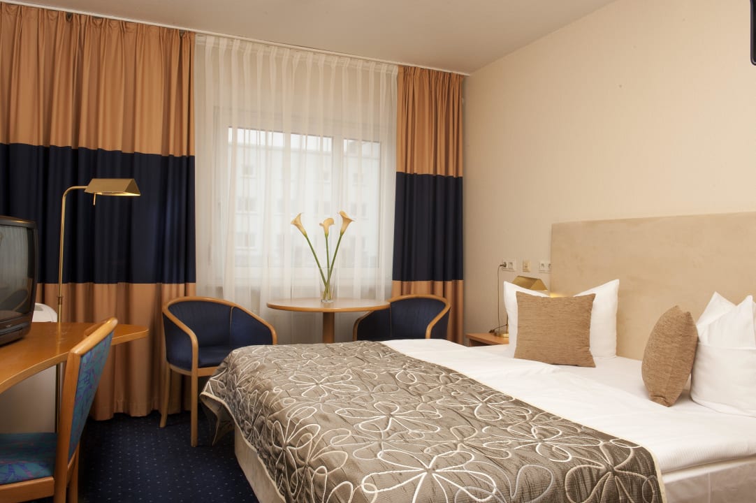 STANDARD Zimmer Tryp by Wyndham Bremen Airport