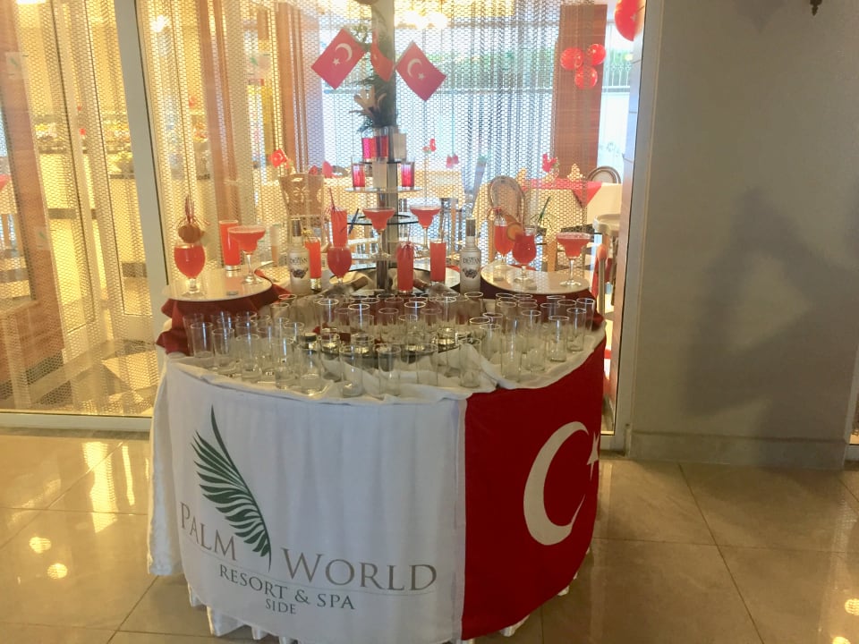 Gastro Palm World Side Resort & Spa