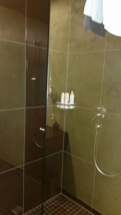 Dusche Brugger's Genießerhotel Lanersbacher Hof