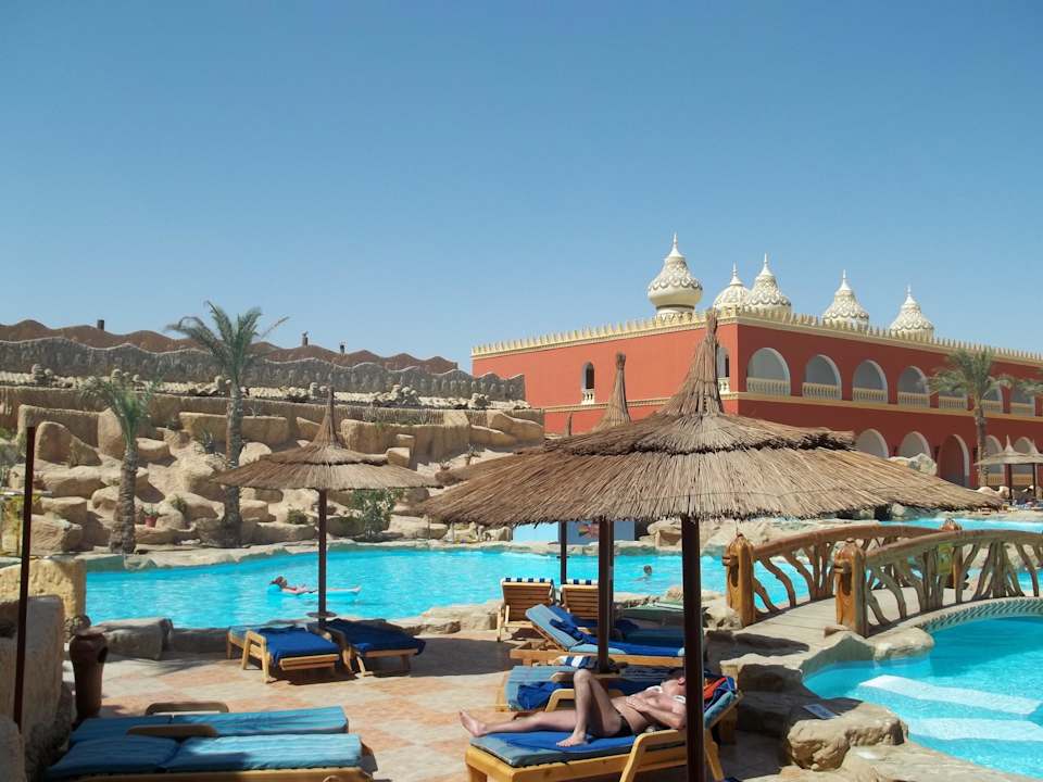 Einer von vielen  Pickalbatros Alf Leila Wa Leila Resort - Neverland Hurghada