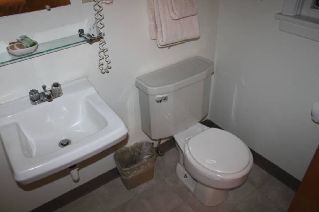 Bad Hotel Holiday Inn Cody at Buffalo Bill Village