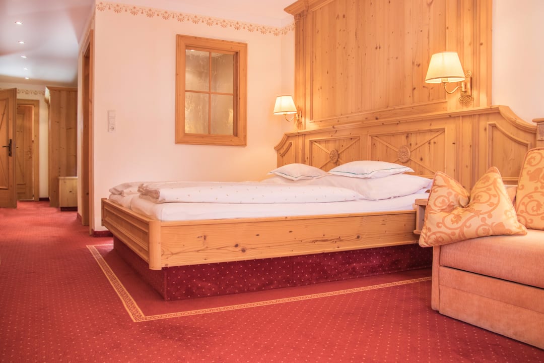 Zimmer Natur- & Alpinhotel Post