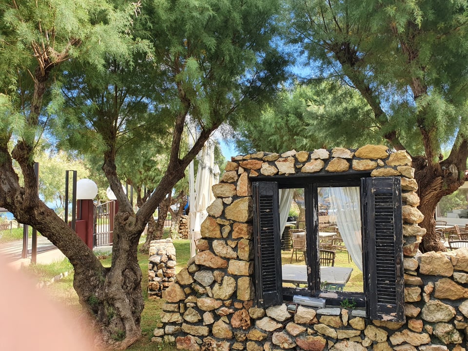 Gartenanlage Anissa Beach & Village