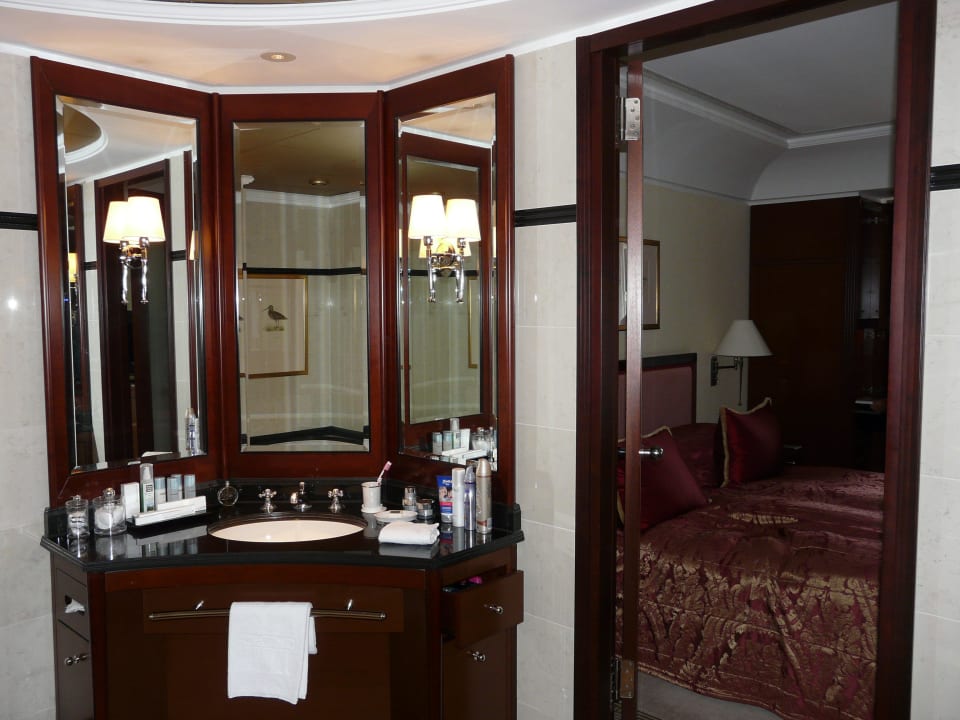 Bad in Junior Suite Hotel Adlon Kempinski Berlin