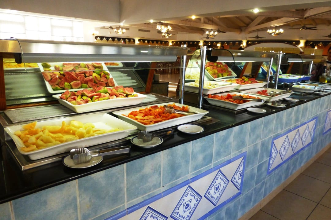 Buffet im Hauptrestaurant Caibarien Melia Las Dunas