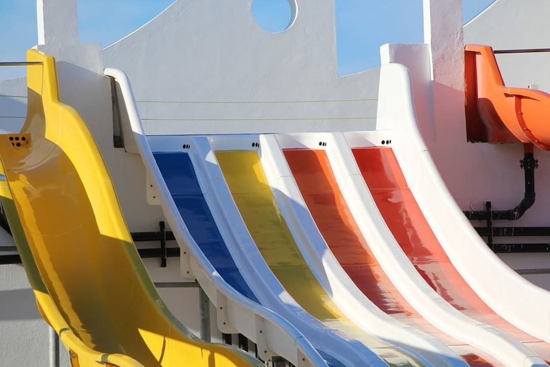 Der neue Aquapark (am Nebengebäude) Calimera One Resort Jockey