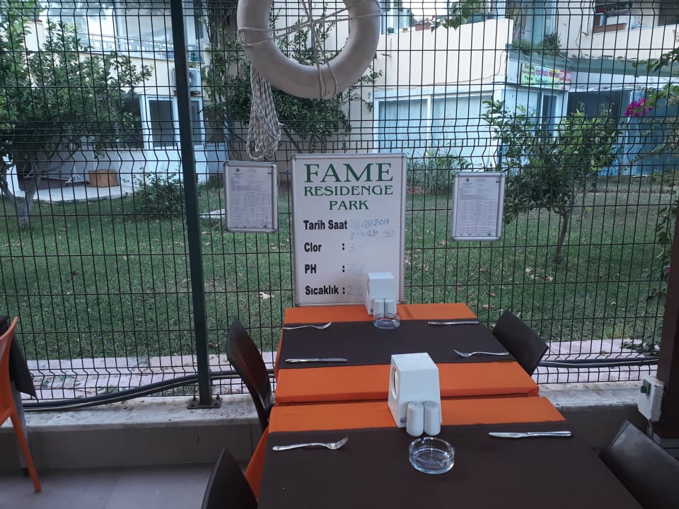 Gastro Fame Beach Hotel