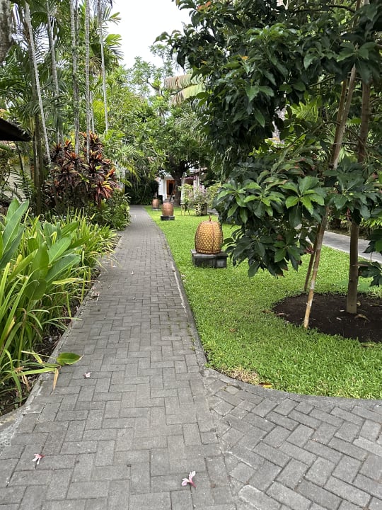 Gartenanlage Puri Santrian