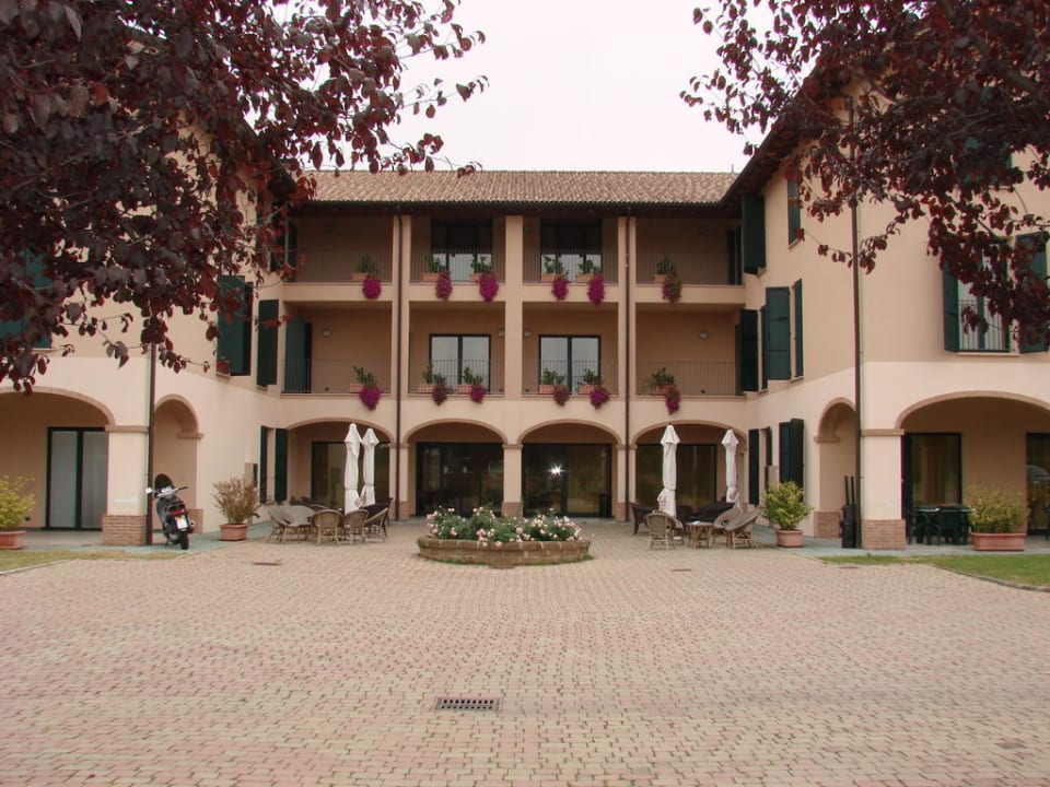 Hauptgebäude Hotel Conte Verde