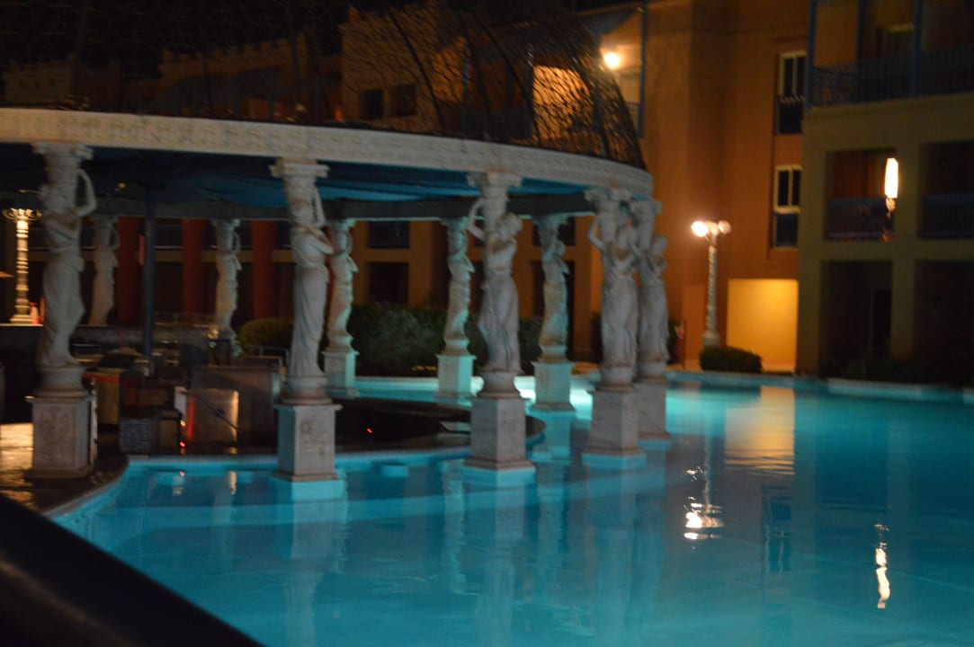 Pool bar Hotel Titanic Palace
