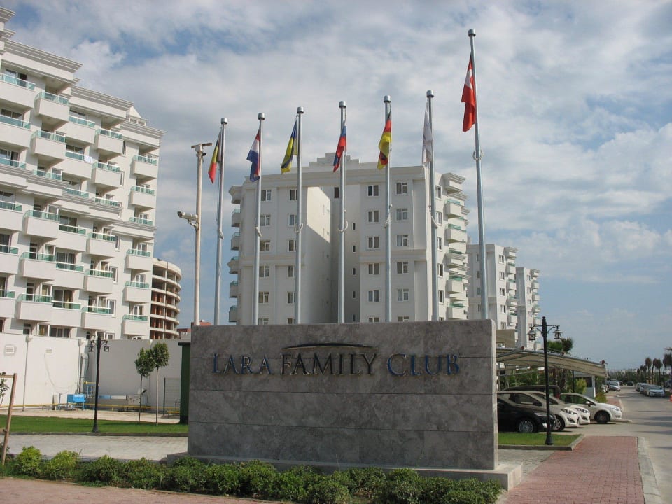 Hotel von außen Wyndham Garden Lara