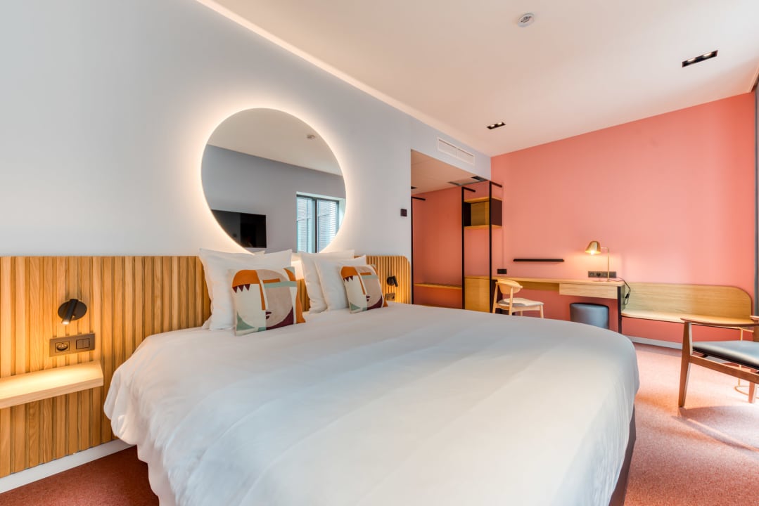 Zimmer Mah Hotel