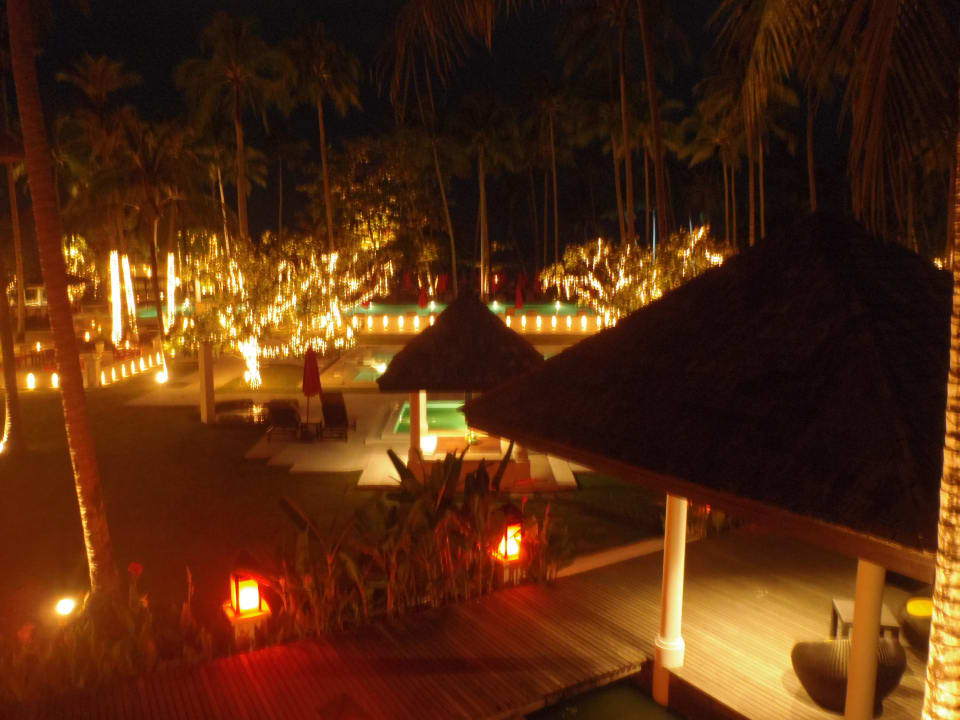 Abendstimmung im Garten und Pool Dinso Resort & Villas Ko Chang, Vignette Collection by IHG
