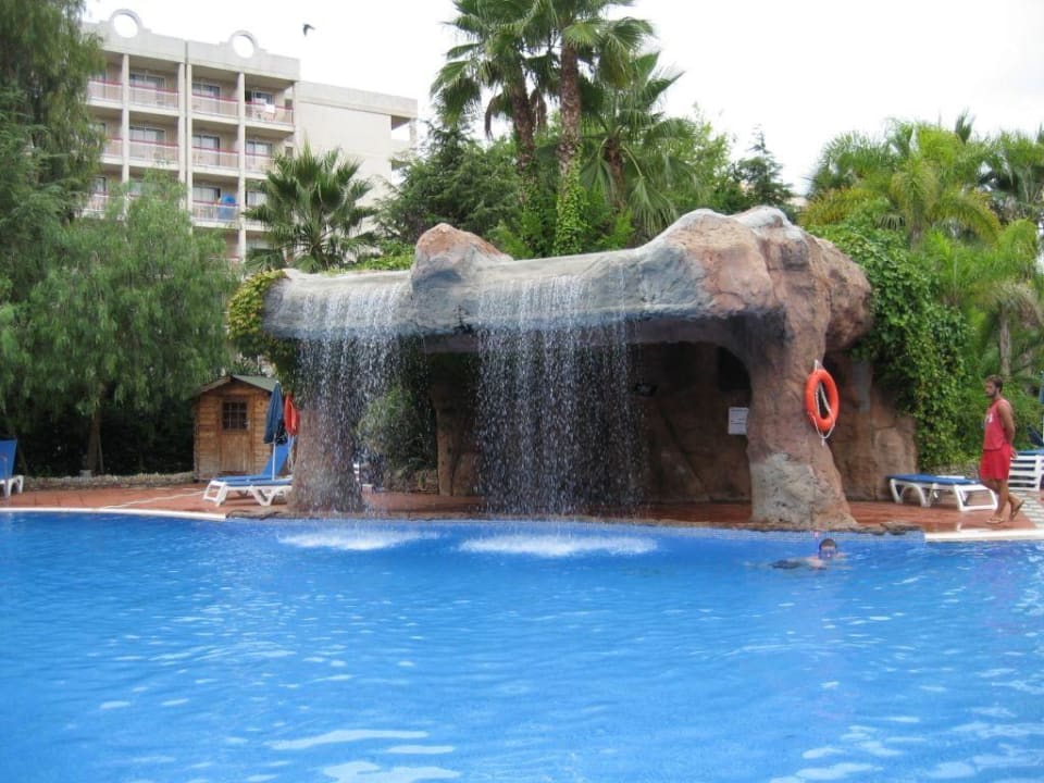 Pool H10 Salauris Palace