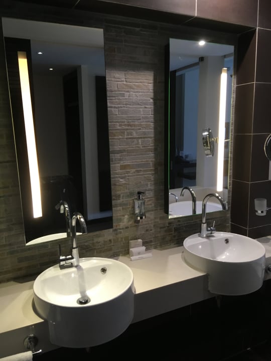 Zimmer Crystals Beach Resort Belle Mare, a member of Radisson Individuals