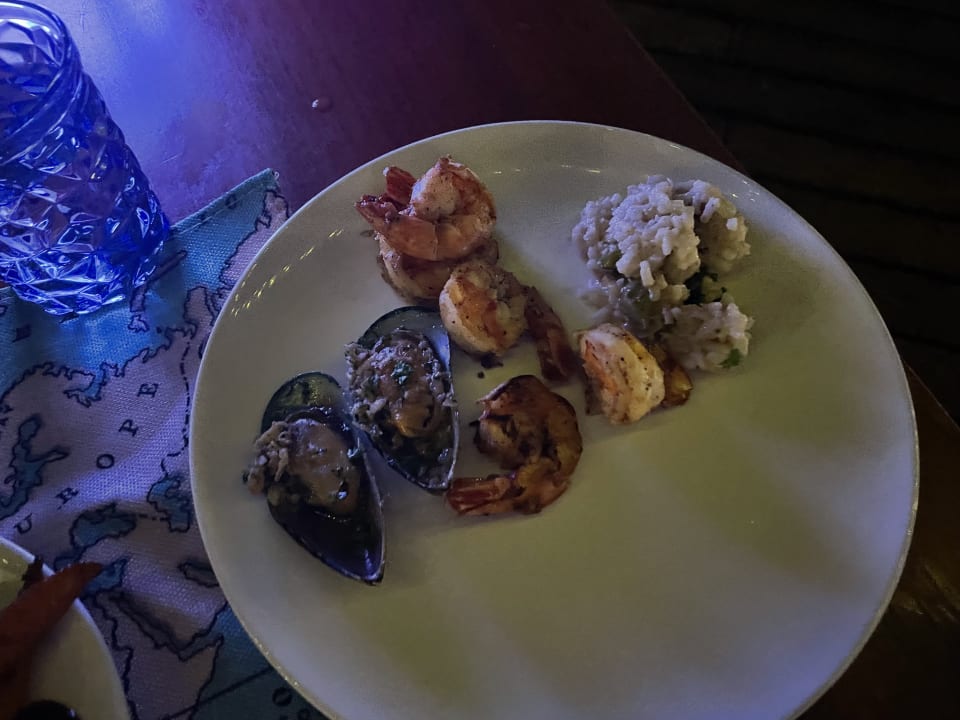 Gastro Mercure Maldives Kooddoo Resort