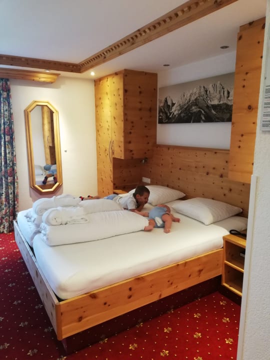 Zimmer Kaiserhotel Kitzbüheler Alpen