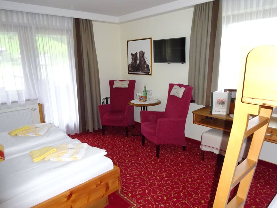 Blick ins Zimmer Hotel Tirolerhof