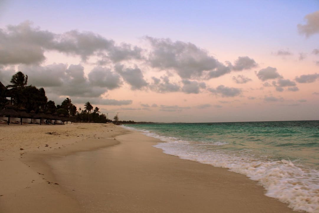 O zachodzie słońca - przypływ  Hotel Southern Palms Beach Resort