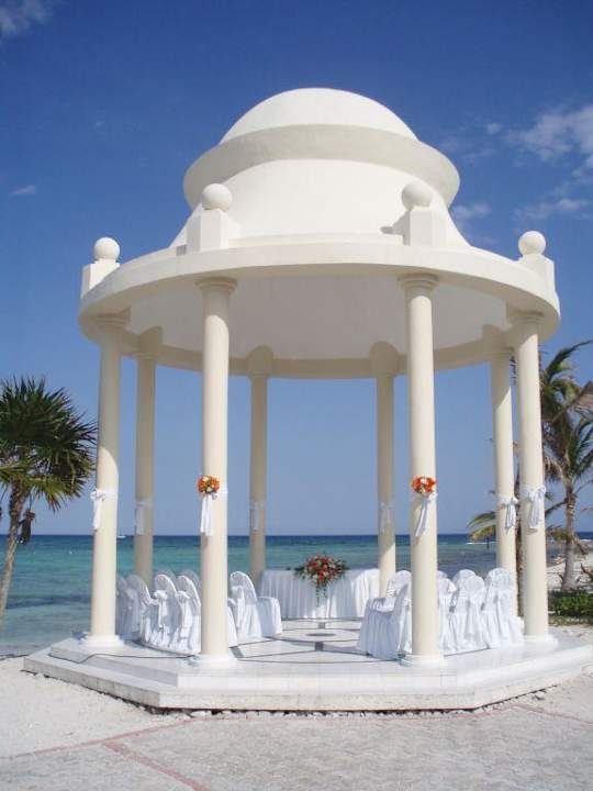 Wedding Court Grand Palladium Kantenah Resort & Spa