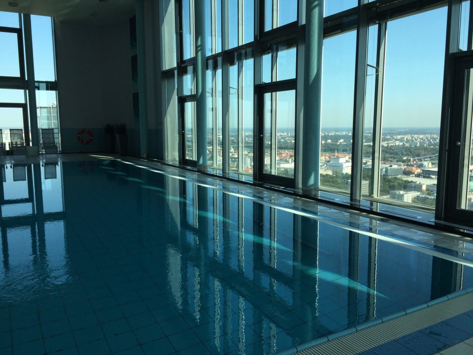 Großer Pool mit Aussicht InterContinental Warszawa