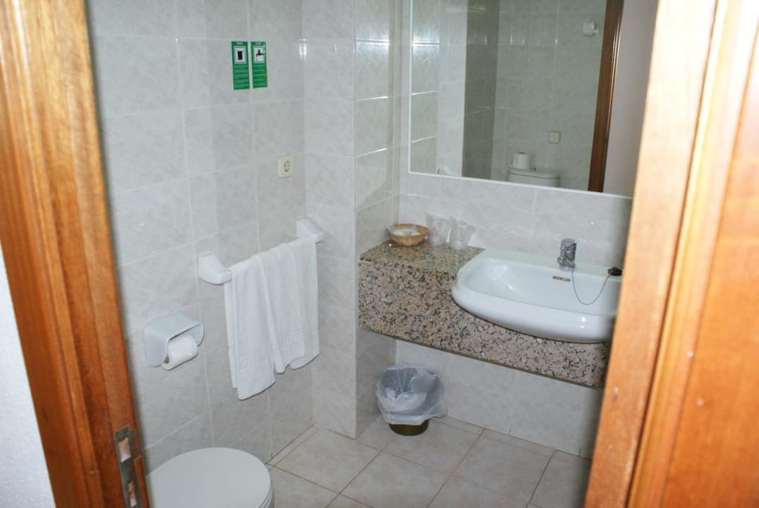 Badezimmer mit Wanne BLUESEA Anba Romani