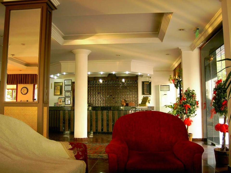 Rezeptionsbereich Eftalia Downtown Hotel