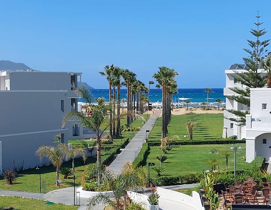 Gartenanlage Delfina Tropic Beach