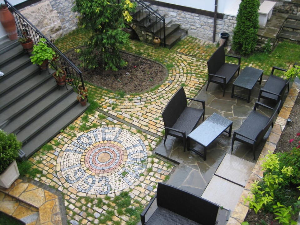 Innenhof Hotel Mangalemi