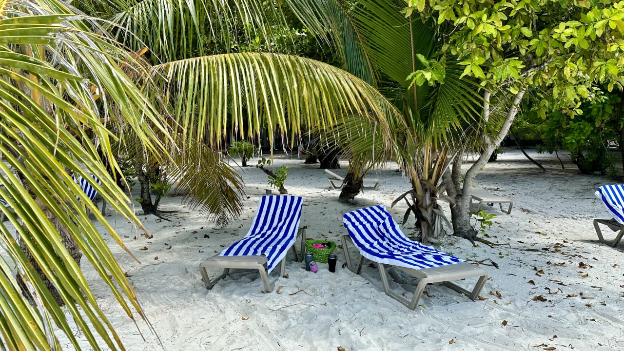 Strand Adaaran Select Meedhupparu Island Resort - Premium All Inclusive