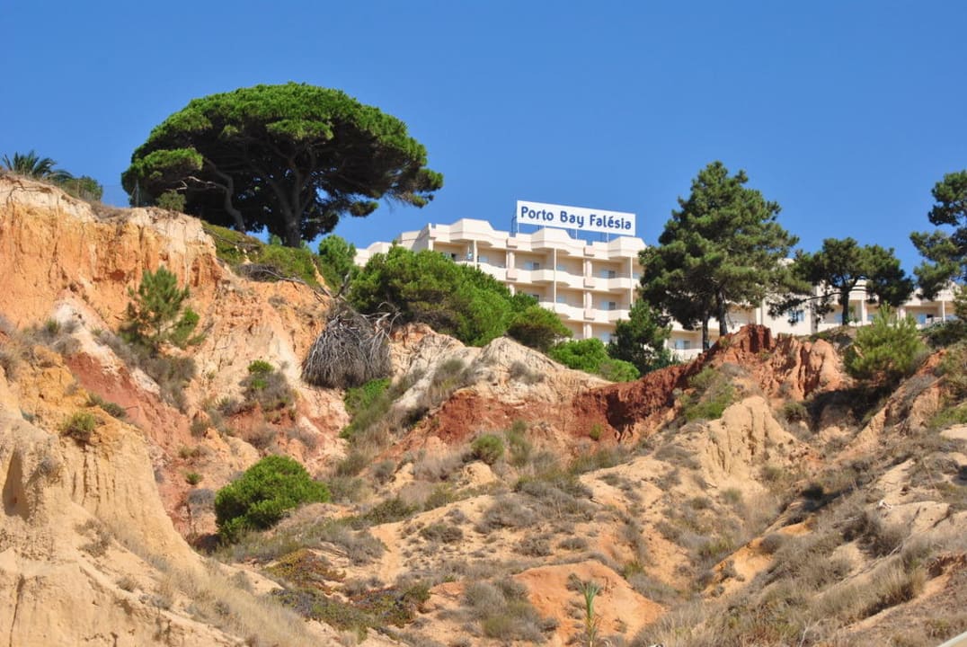 Hoch auf der Klippe PortoBay Falésia