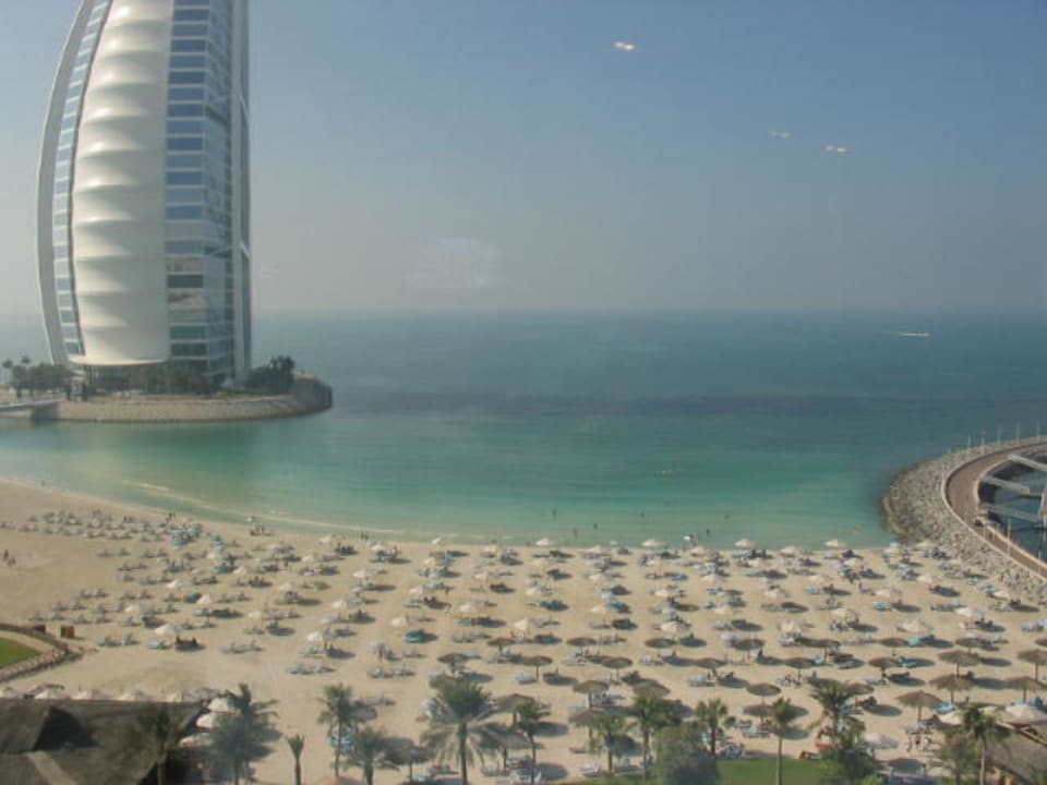 Strand von oben Jumeirah Beach Hotel