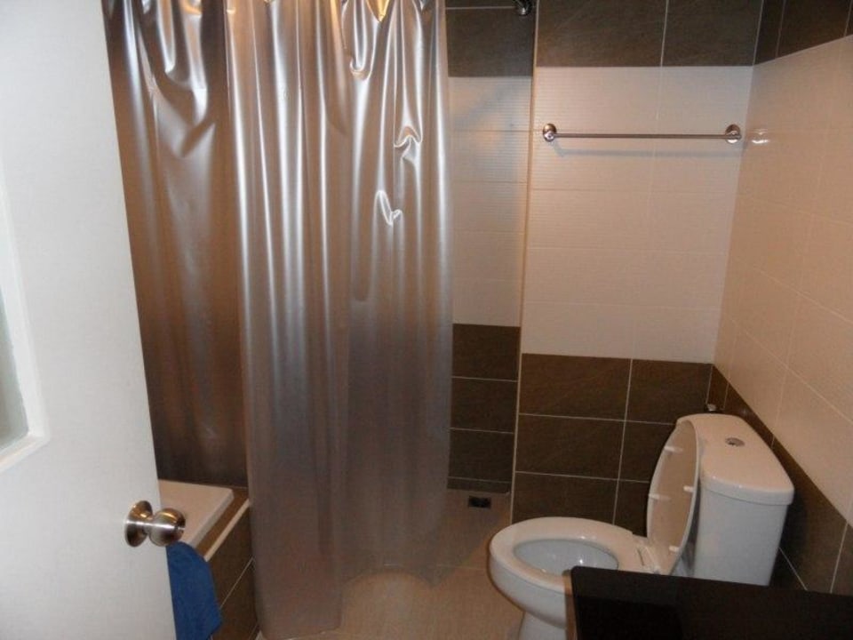 Bad Hotel Flipper House