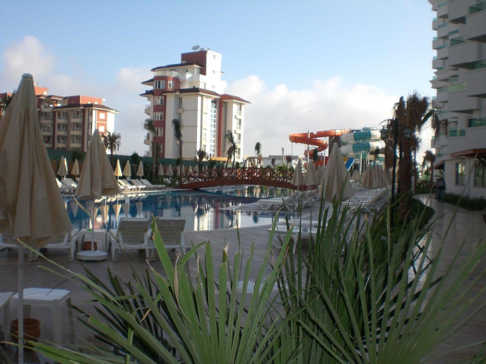 Pool Wyndham Garden Lara